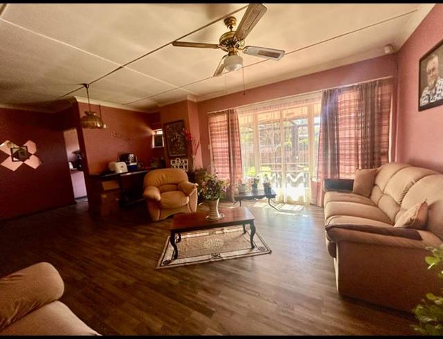 3 BEDROOM HOUSE FOR SALE IN VANDERBIJLPARK SW 1